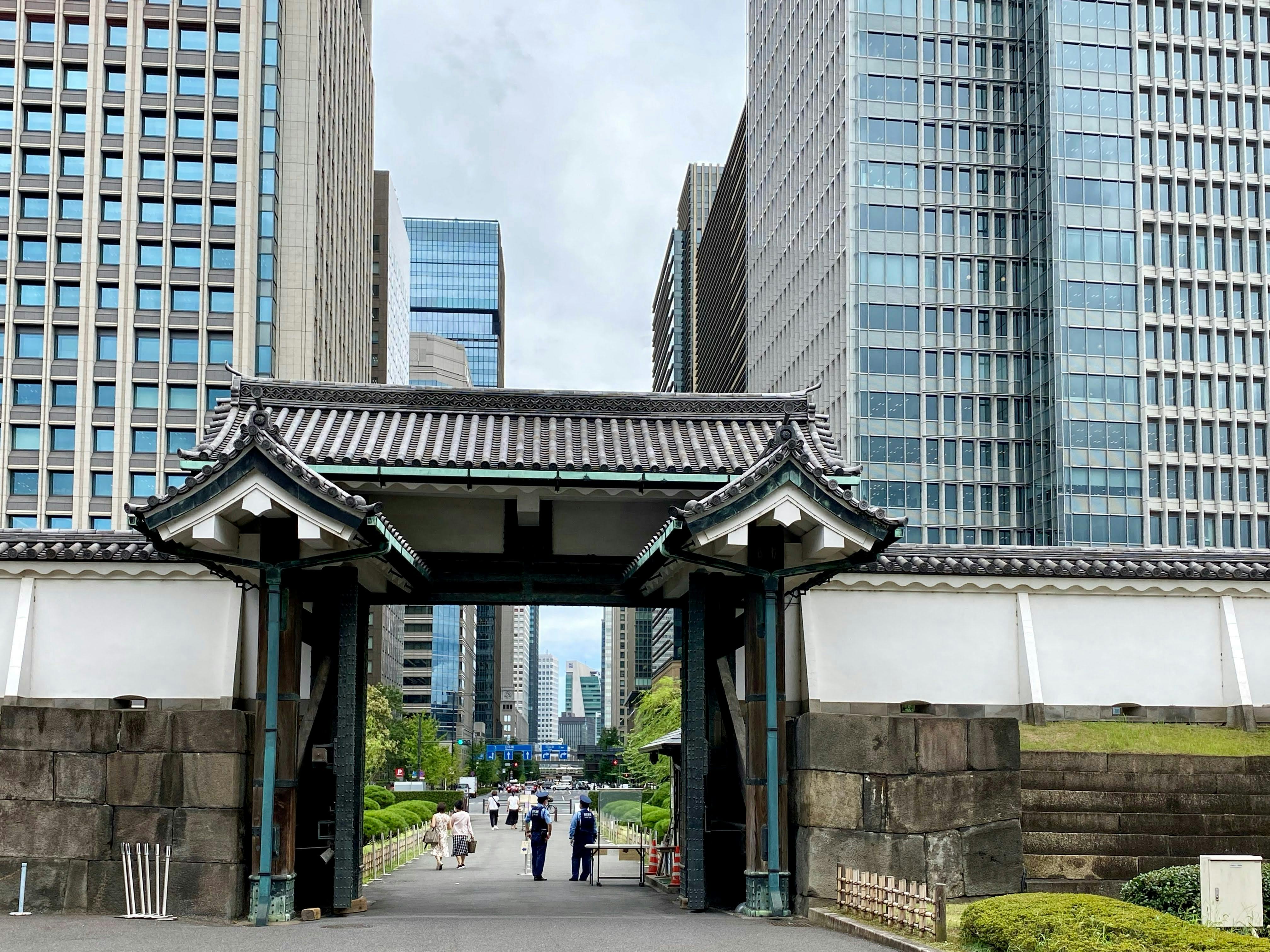 Ote Mon Gate in Chiyoda City, Tokyo, Japan, blending traditional architecture with modern skyscrapers.